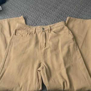 Khaki boyfriend jeans